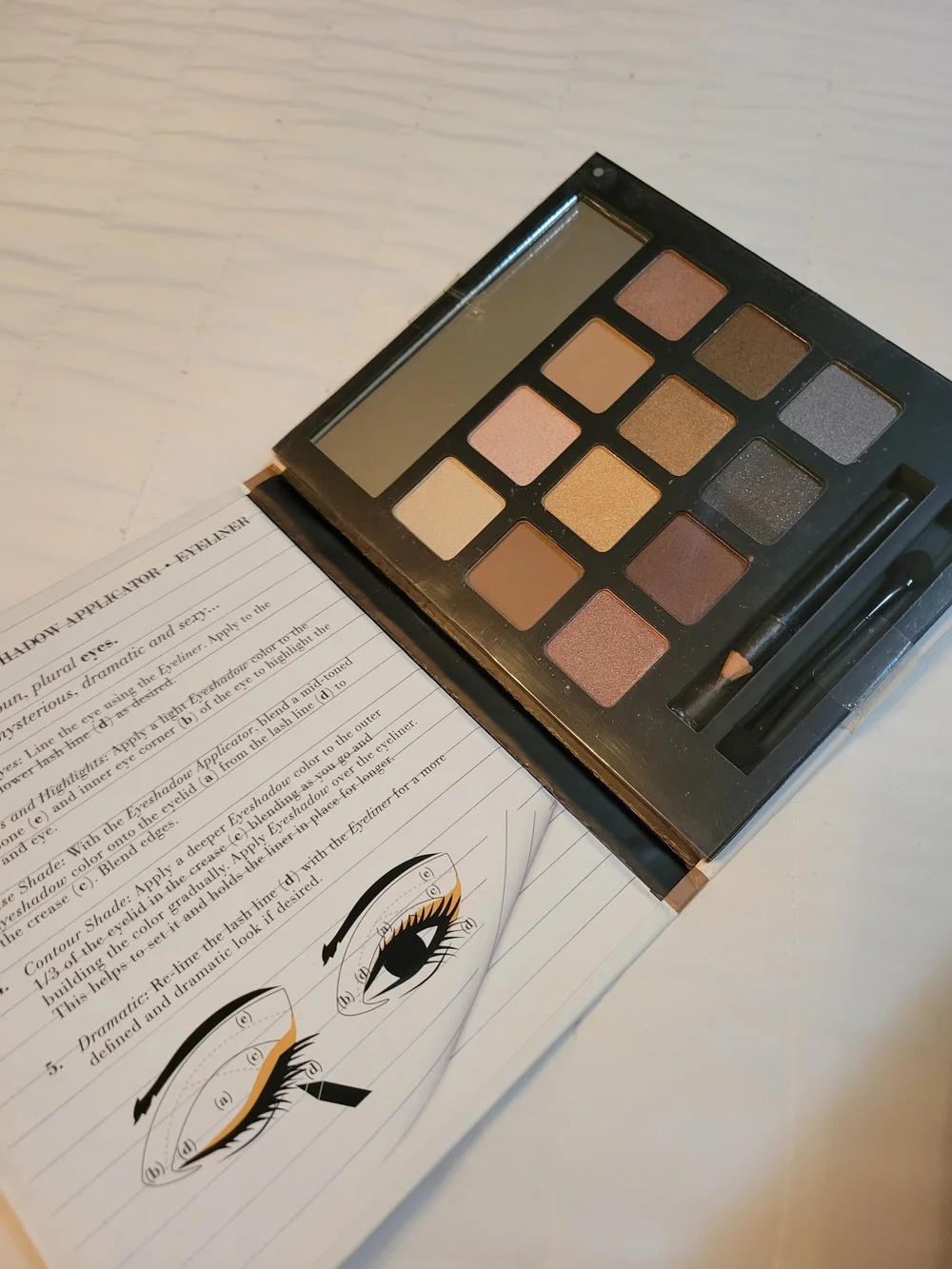 Elf Neutral Eyeshadow Palette - Warm & Shimmery Shades
